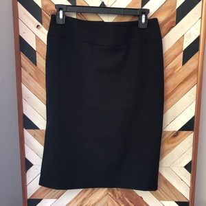H&M black pencil skirt